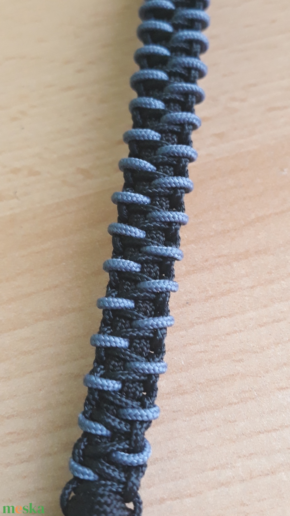 Lépcsőmintás paracord karkötő - ékszer - karkötő - fonott karkötő - Meska.hu