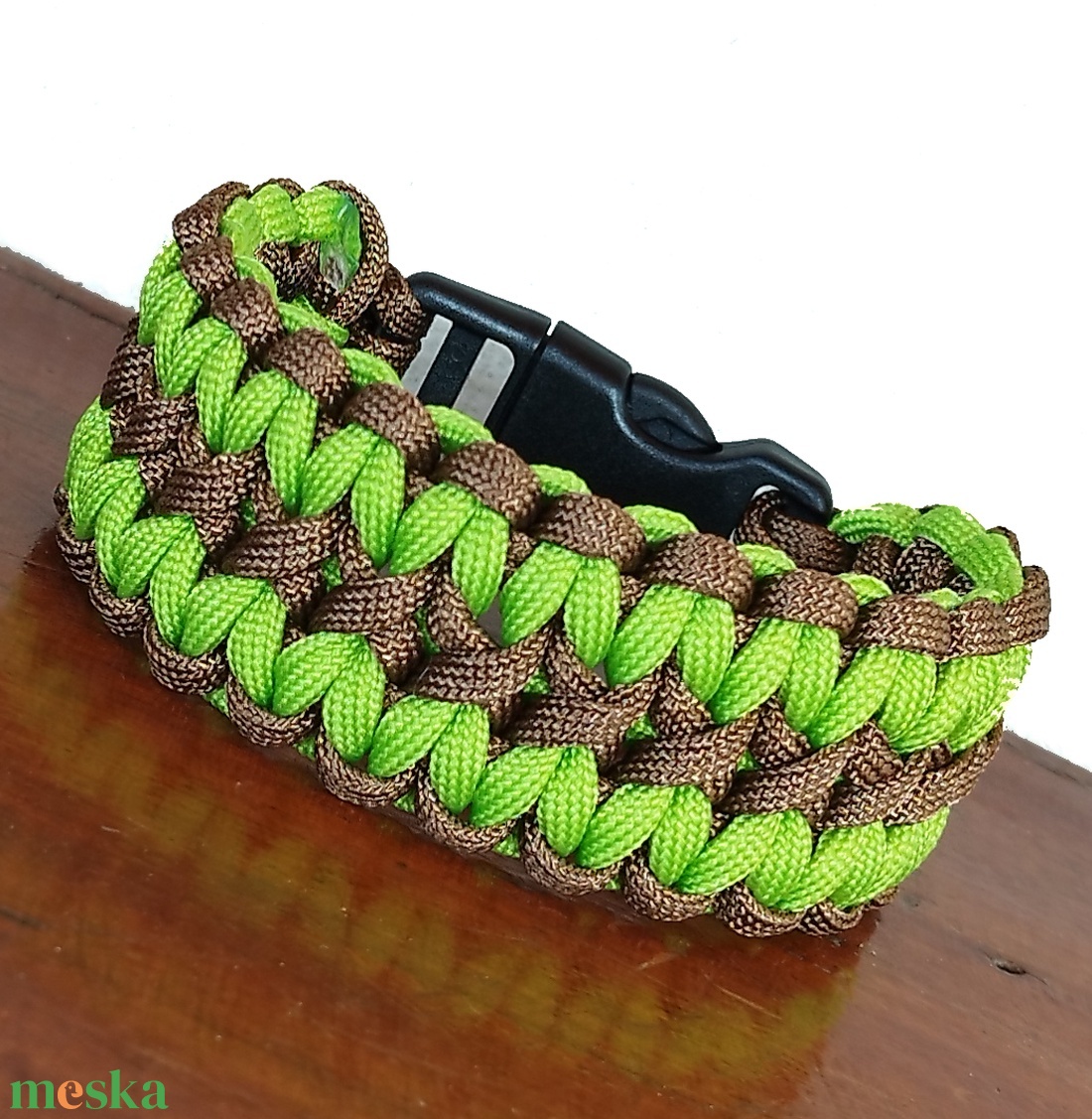 Designer túlélő paracord karkötő biztonsági csattal WIDE COBRA Barna limezöld (csuklóméret 20-21cm) - ékszer - karkötő - fonott karkötő - Meska.hu