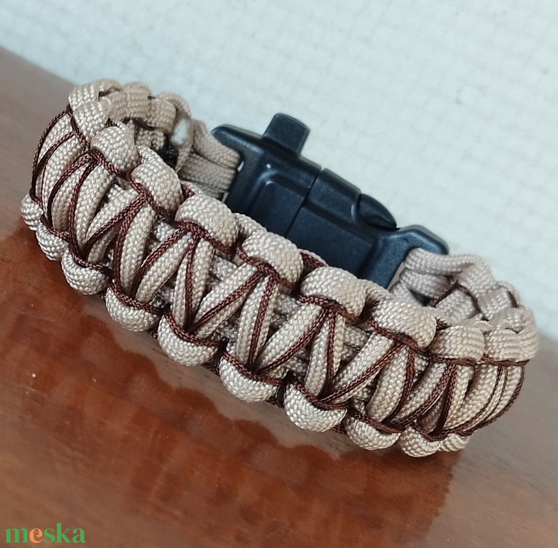 Taktikai túlélő paracord karkötő 3 funkciós csattal COBRA X-STITCH BEN GRIMM (csuklóméret: 19-20cm) - ékszer - karkötő - fonott karkötő - Meska.hu