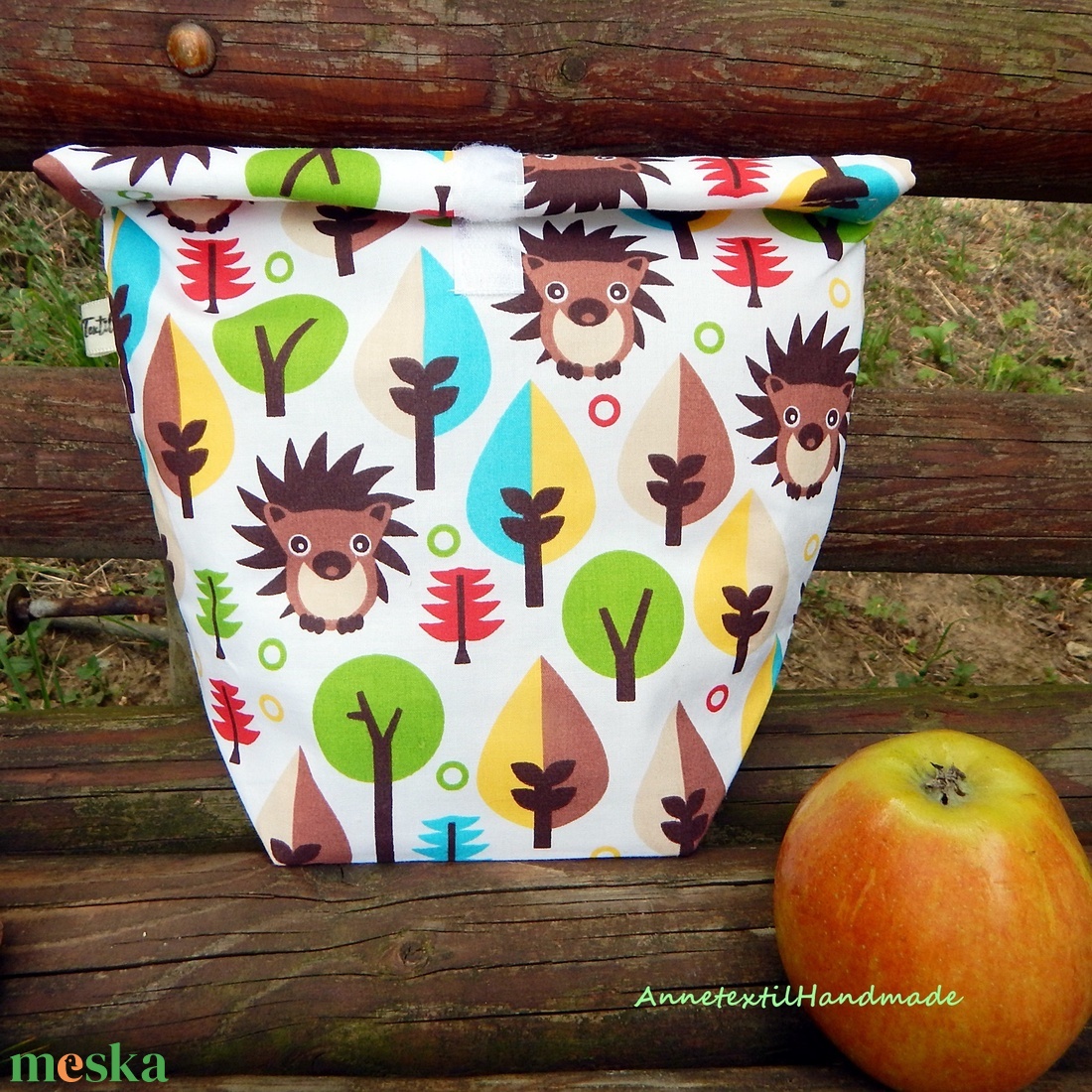 Uzsonnás zsák süni az erdőben Roll-up lunch bag - táska & tok - uzsonna- & ebéd tartó - ebéd tasak, doboz - Meska.hu