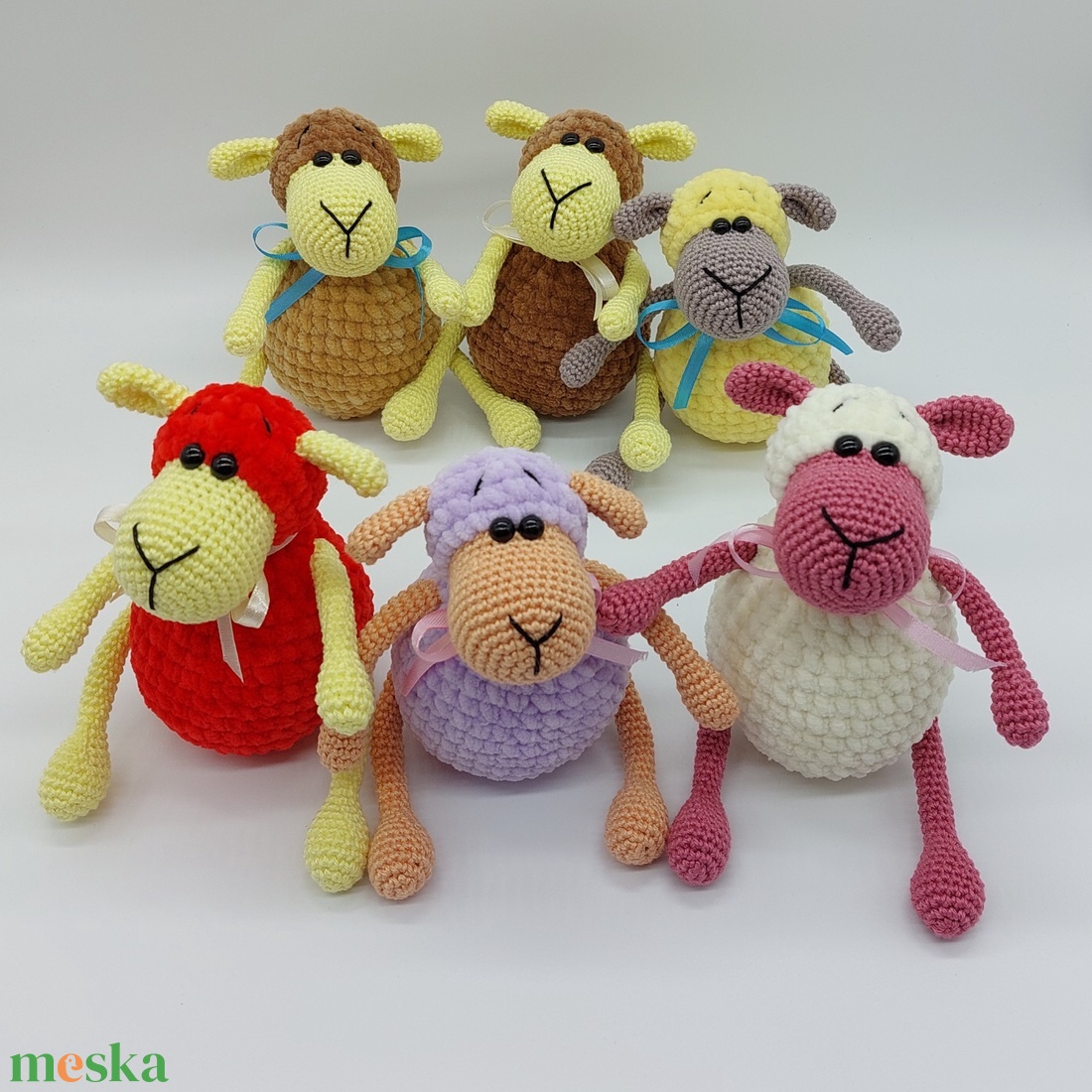 Pihe-puha amigurumi bárányka - játék & sport - plüssállat & játékfigura - plüss bárány - Meska.hu