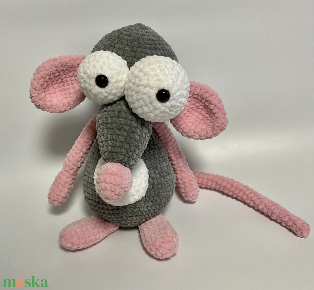 Vicces nagy szemű amigurumi patkány - játék & sport - plüssállat & játékfigura - más figura - Meska.hu