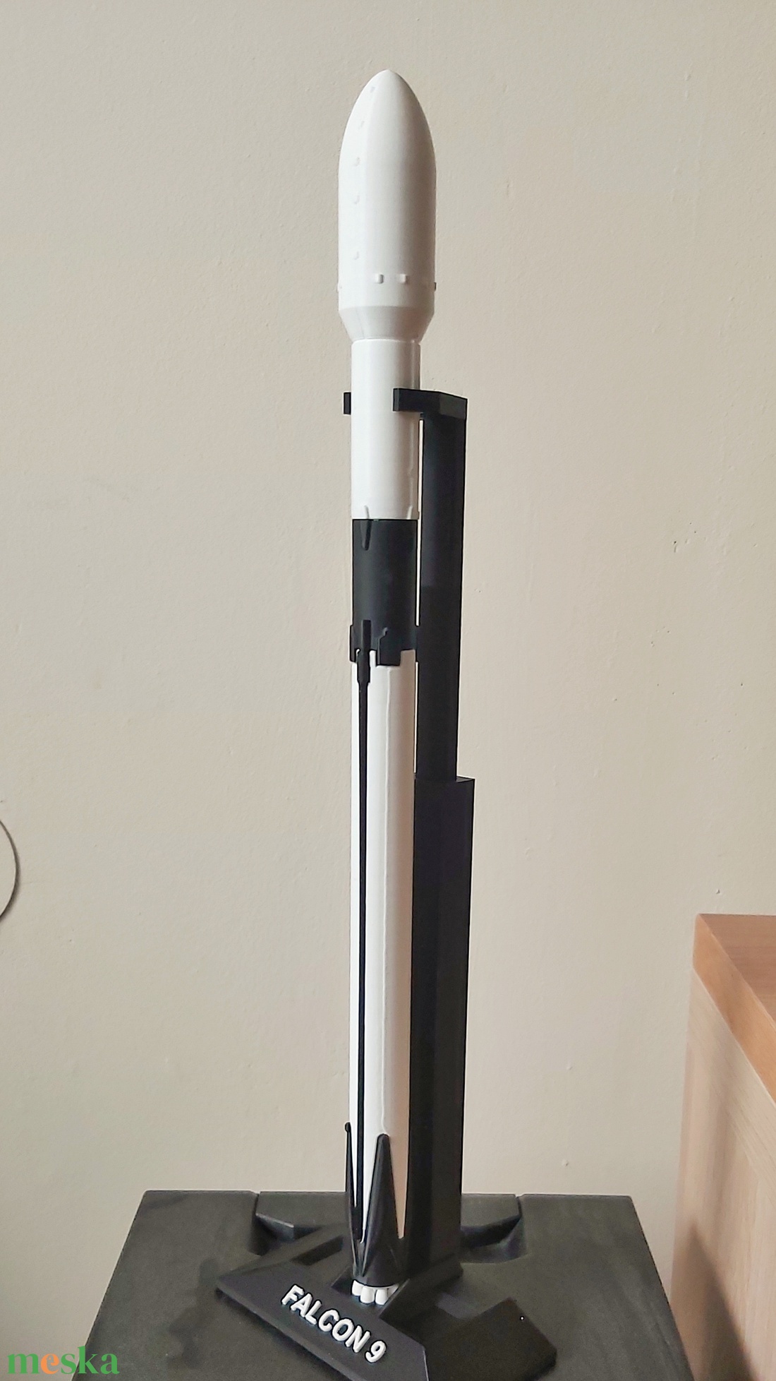 SpaceX Falcon 9 3d model. Most bevezető áron 6500 ft 9900 forint helyett! - művészet - makett, modell - Meska.hu