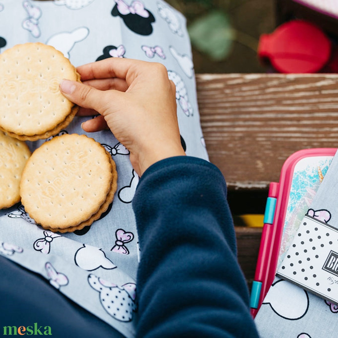 Iskolai Mickey / Minnie egeres szendvics csomagoló textilszalvéta - táska & tok - hátizsák - iskolatáska - Meska.hu