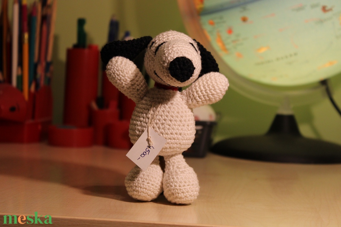 Snoopy amigurumi figura - játék & sport - plüssállat & játékfigura - kutya - Meska.hu