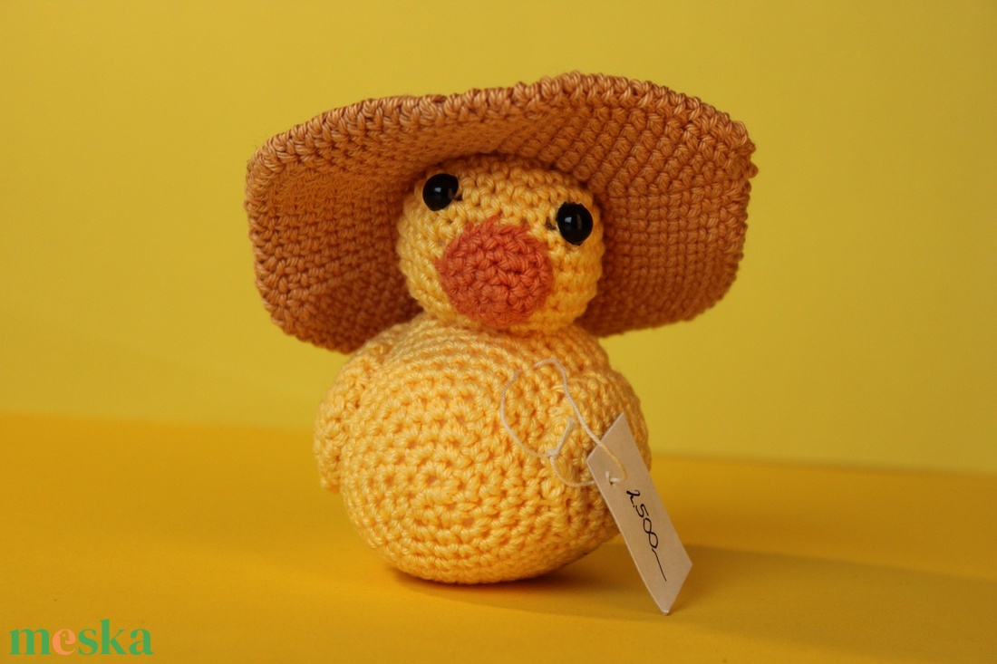 Kacsa kalapban amigurumi - játék & sport - plüssállat & játékfigura - madár - Meska.hu