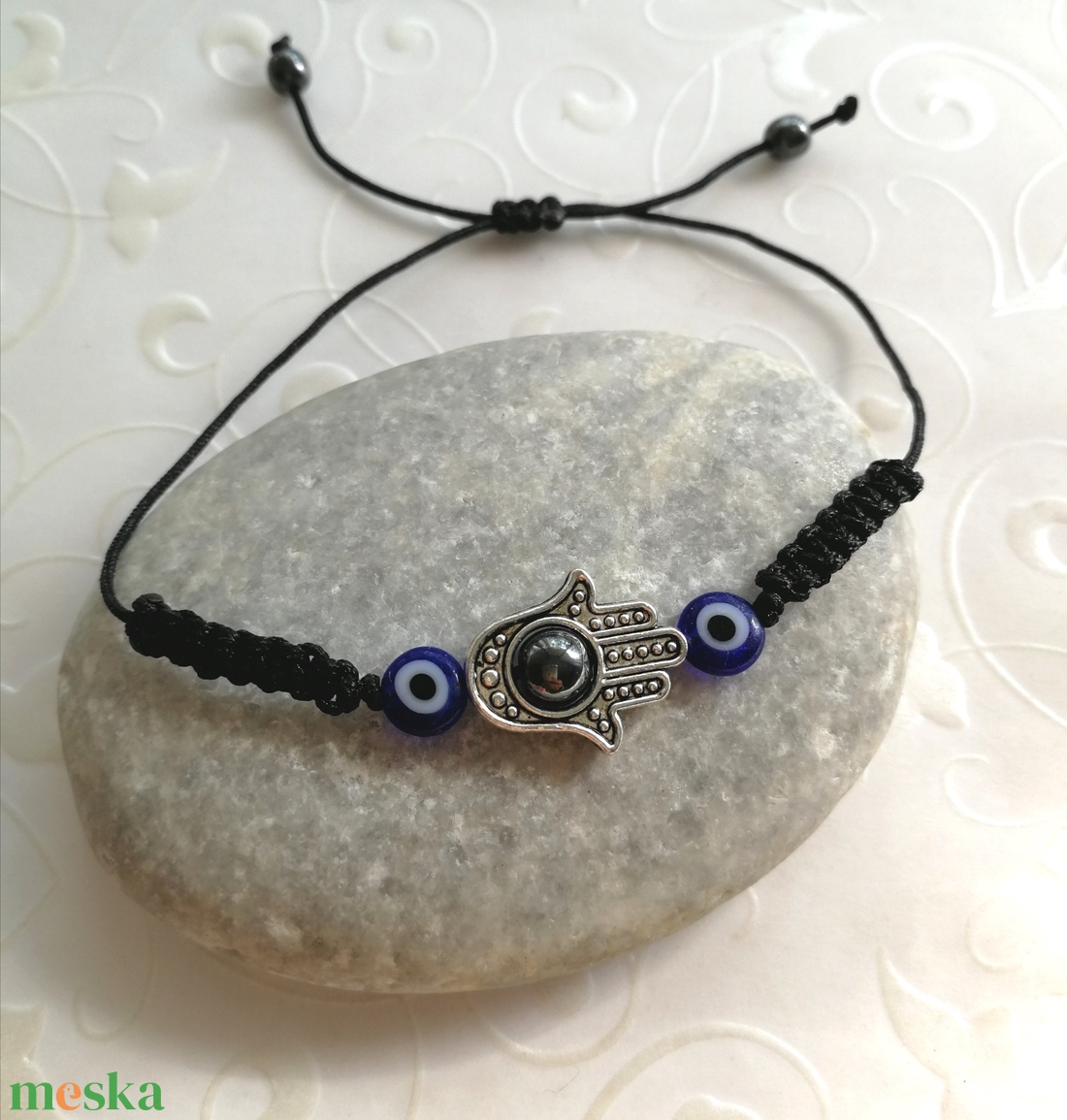 Védelem karkötő, Fatima keze, Hamsa - evil eye zsinóros minimál karkötő - ékszer - karkötő - charm karkötő - Meska.hu