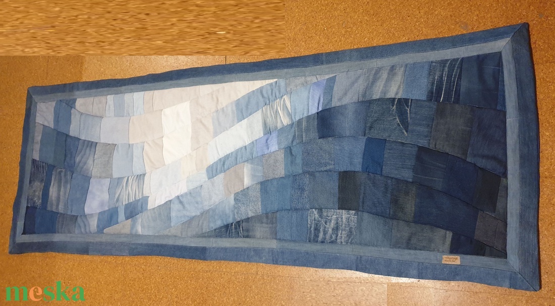 Falvédő, farmer patchwork, hullámvonalban, puha és vastag, 200 cm. Új, egyedi, kézműves termék - otthon & életmód - lakástextil - falvédő - Meska.hu