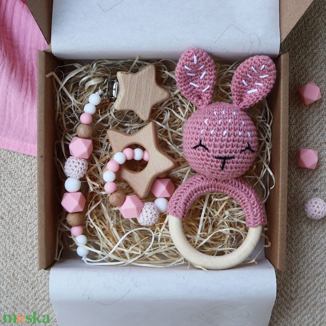 Pink Bunny Selection Box - Baba ajándékdoboz / Babaváró ajándék / Babalátogató ajándék - játék & sport - babalátogató ajándékcsomag - Meska.hu