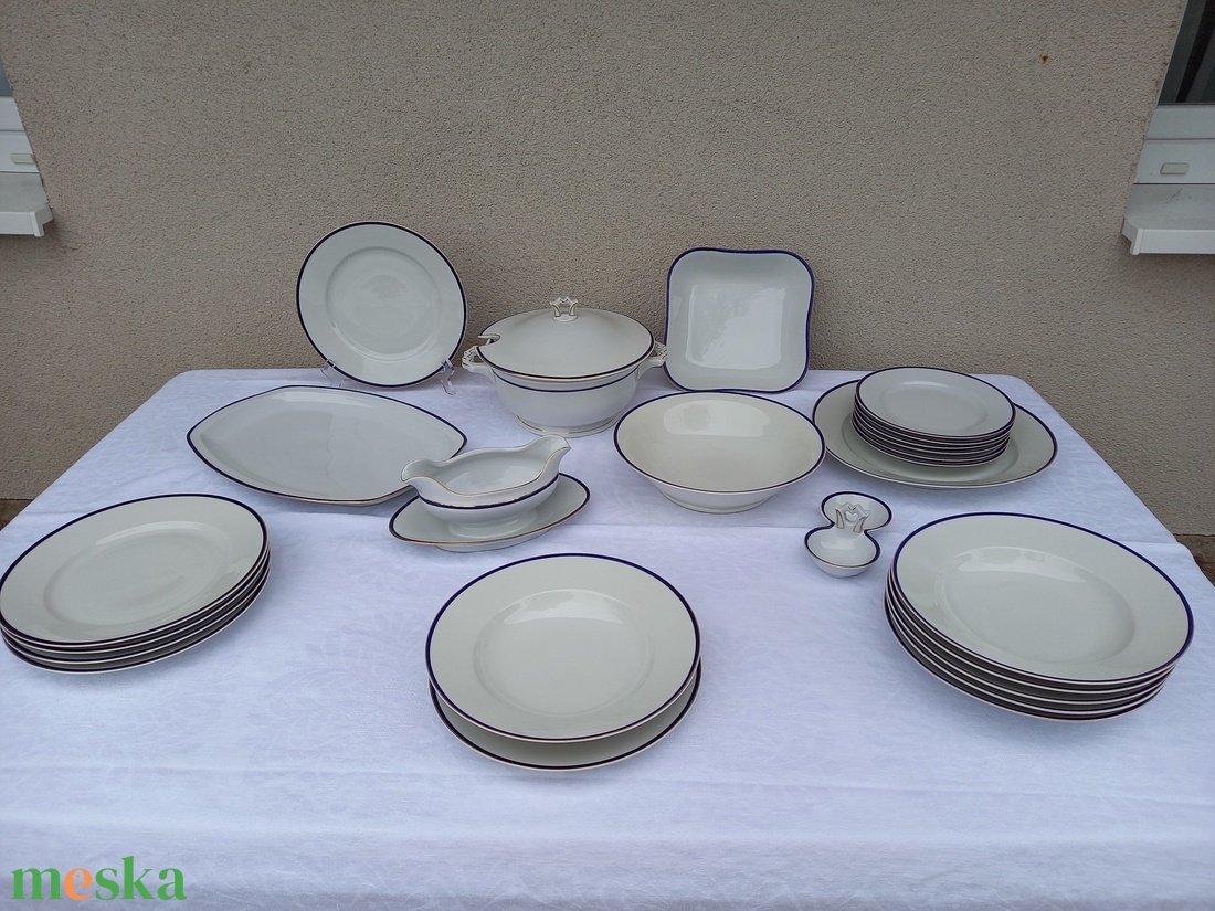 Zsolnay porcelán_6 személyes koronás, pajzspecsétes étkészlet - otthon & lakás - konyhafelszerelés, tálalás - tálalás - tányér & étkészlet - Meska.hu