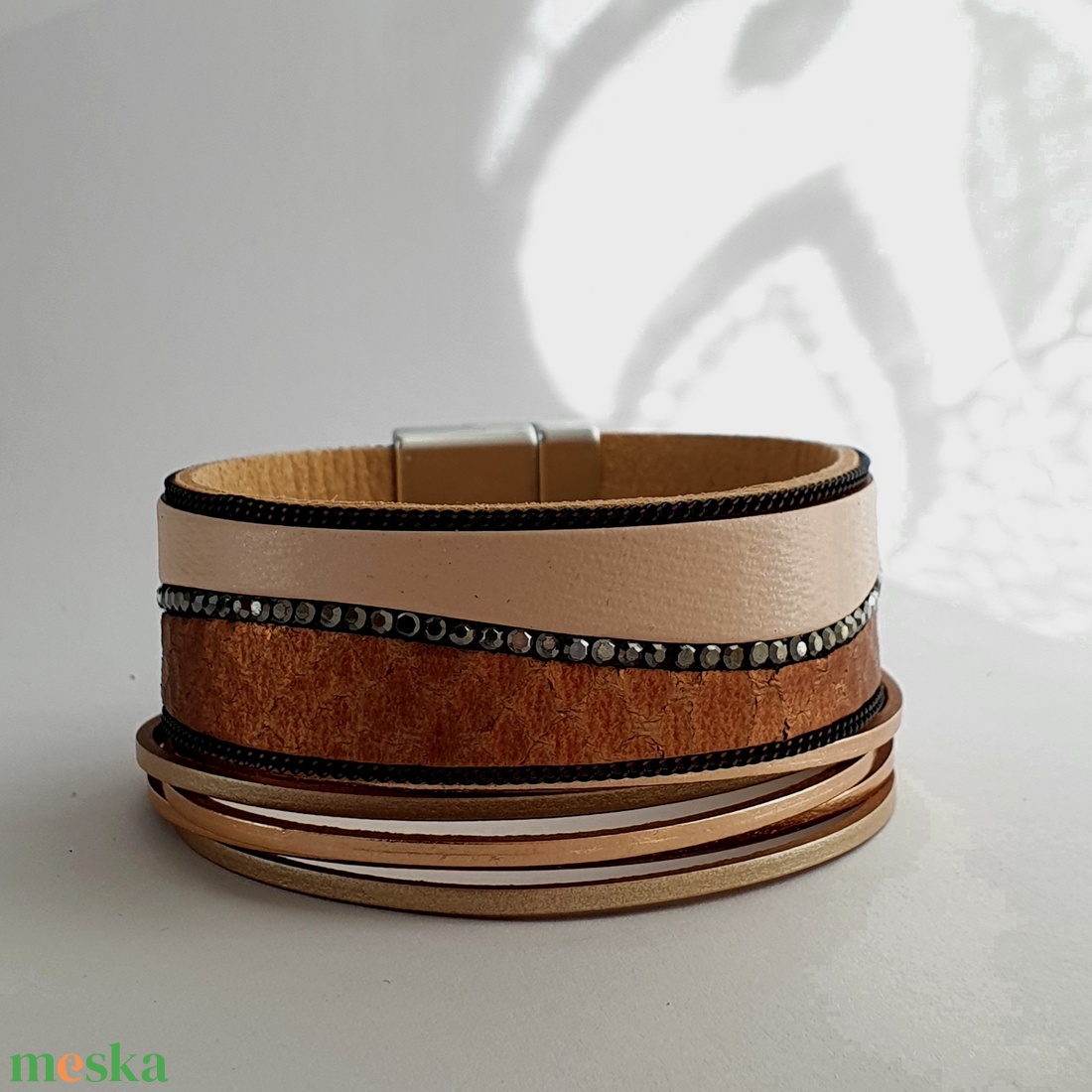 Cuff női karkötö beige- oarany - ékszer - karkötő - karperec - Meska.hu