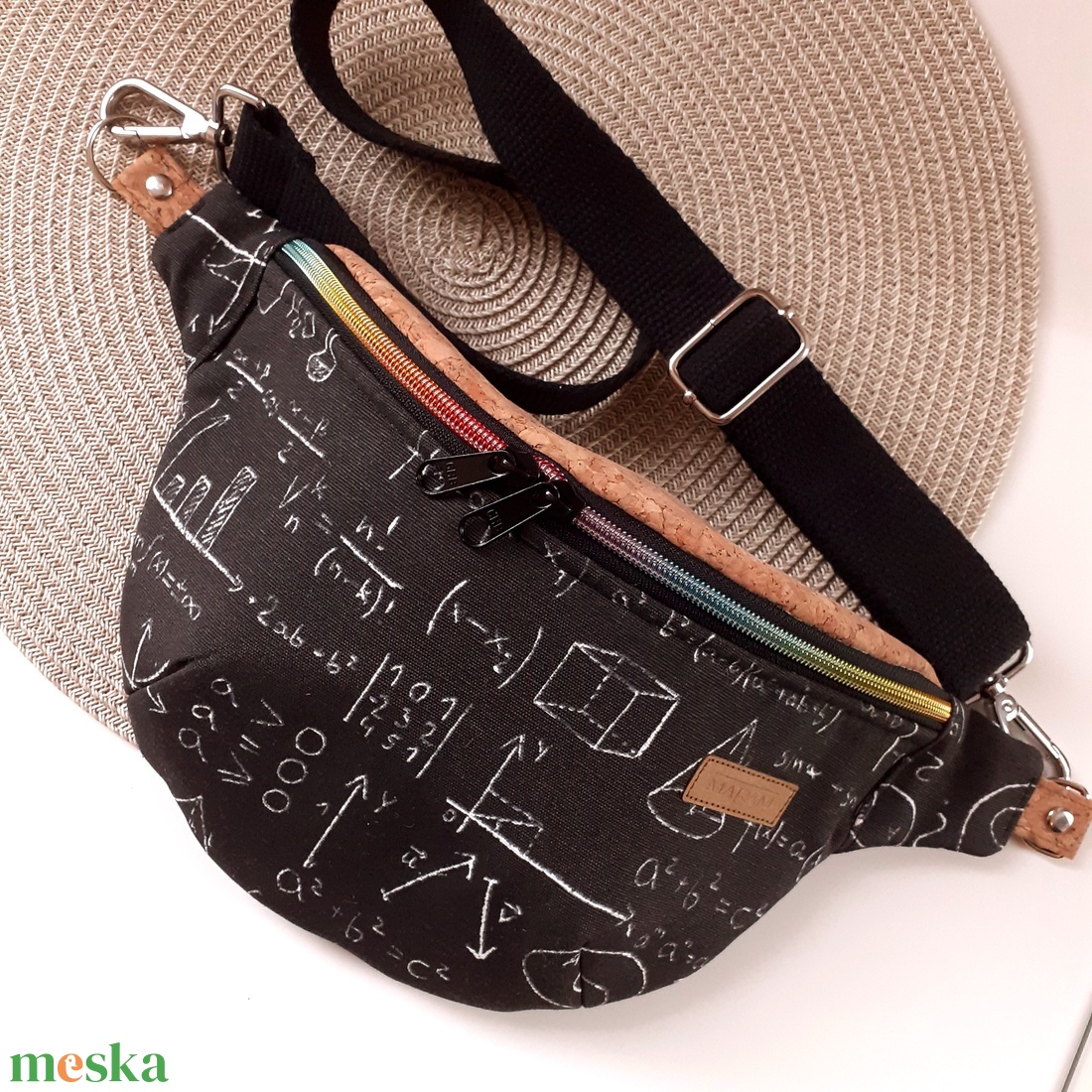  Férfi/Női,  Unisex Övtáska, Crossbody matek képletek mintával - táska & tok - övtáska - Meska.hu