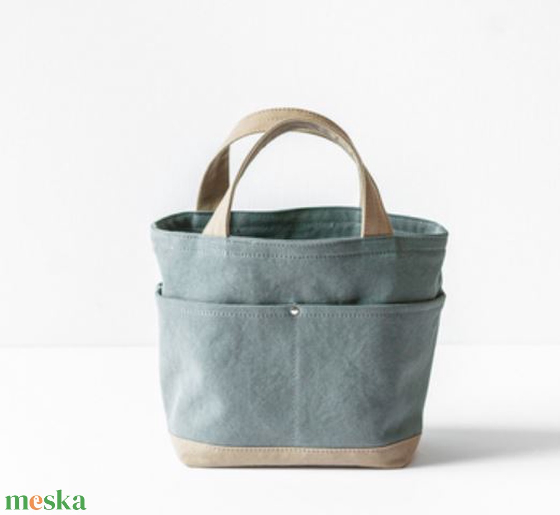 Könnyed City bag- strapabíró canvasz vászon - vállon át is hordható pánttal - Minimál - táska & tok - kézitáska & válltáska - vállon átvethető táska - Meska.hu