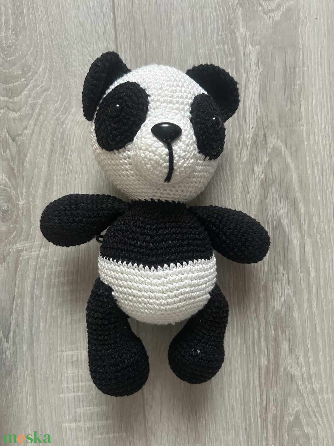 Kézműves, horgolt panda - 22 cm - játék & sport - plüssállat & játékfigura - maci - Meska.hu