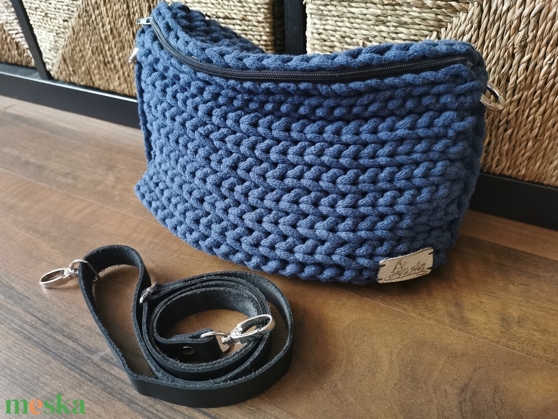 Farmer kék crossbody táska - táska & tok - kézitáska & válltáska - vállon átvethető táska - Meska.hu