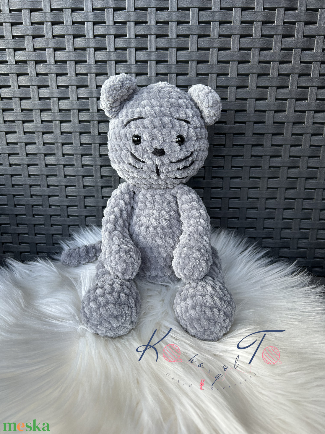 28 cm-es amigurumi horgolt cica - játék & sport - plüssállat & játékfigura - cica - Meska.hu