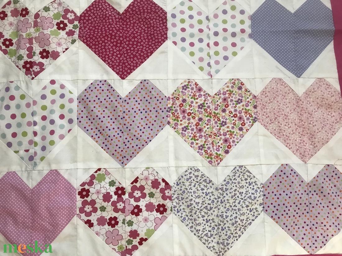 Patchwork falvédő, takaró rózsaszín-türkiz szivecskés - otthon & életmód - lakástextil - falvédő - Meska.hu