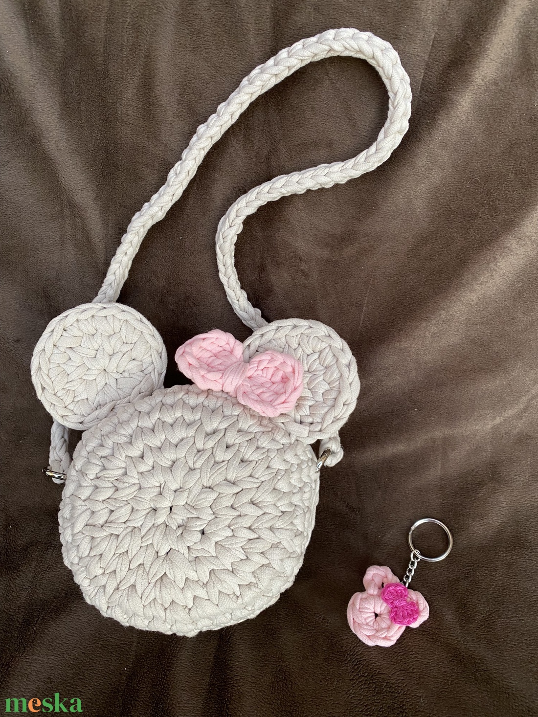 Minnie egér formájú horgolt crossbody táska - ajándék Minnie kulcstartóval - táska & tok - kézitáska & válltáska - válltáska - Meska.hu