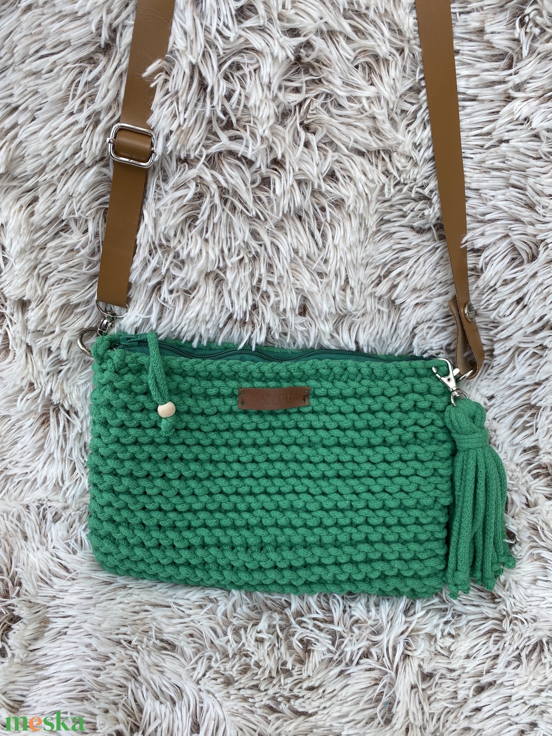 Amaya zöld kötött crossbody táska - táska & tok - kézitáska & válltáska - vállon átvethető táska - Meska.hu