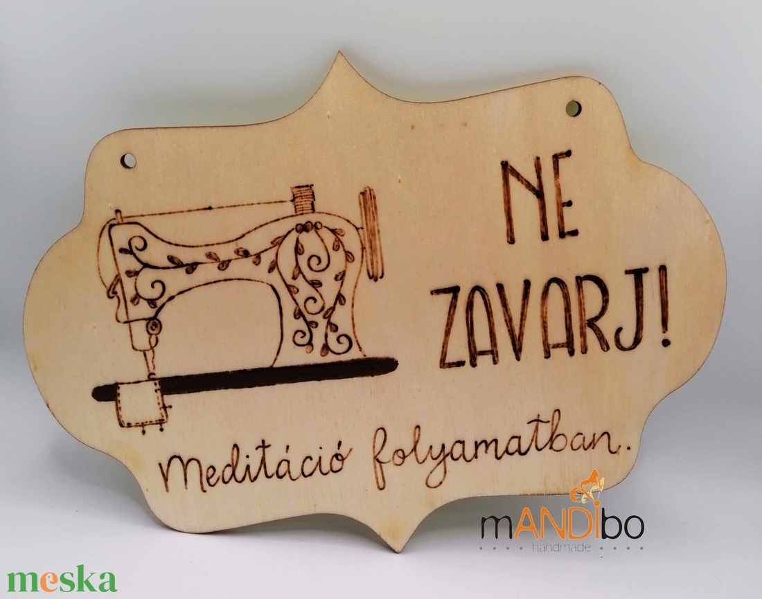 Ne zavarj, meditáció folyamatban - pirogravírozott vicces képecske - otthon & életmód - dekoráció - kép & falikép - táblakép - Meska.hu