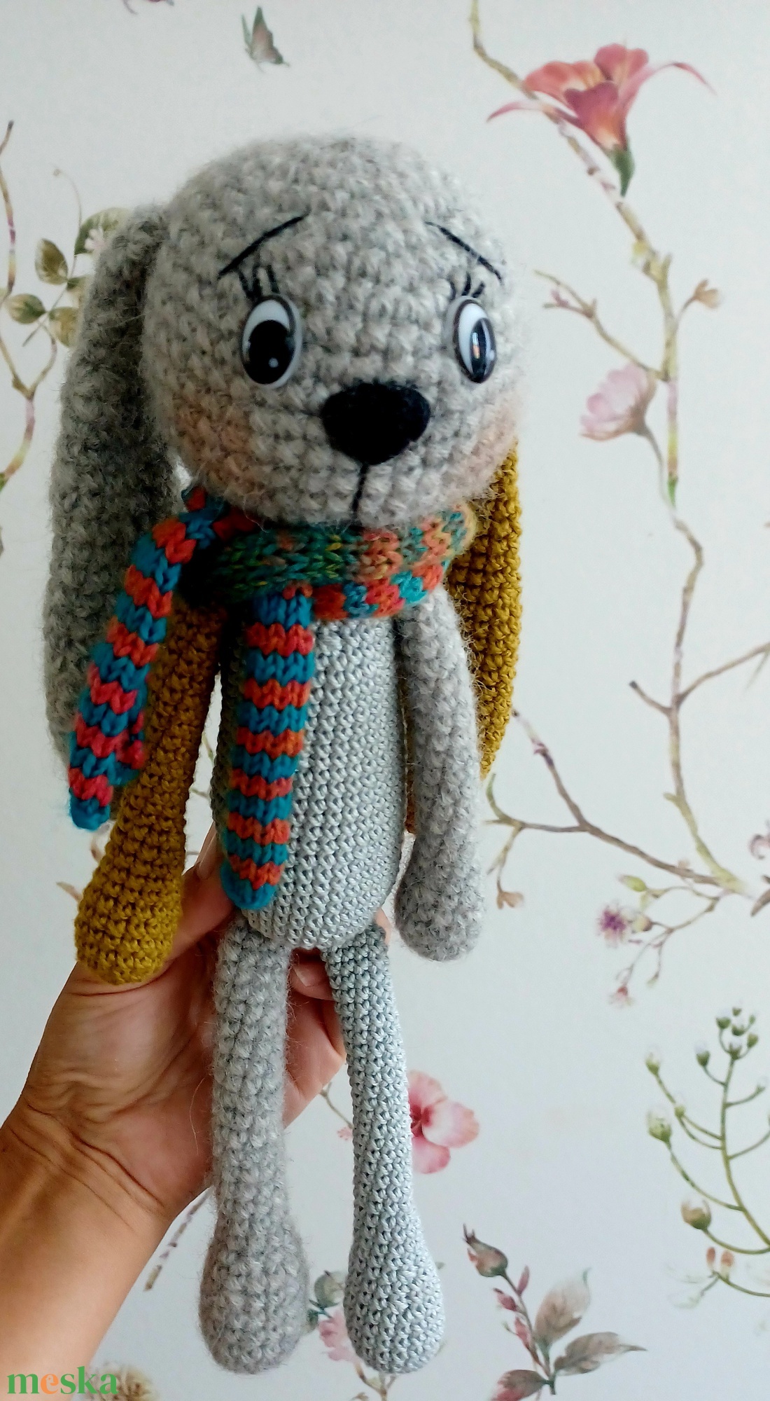 Nagy amigurumi nyuszi sállal - játék & sport - plüssállat & játékfigura - más figura - Meska.hu