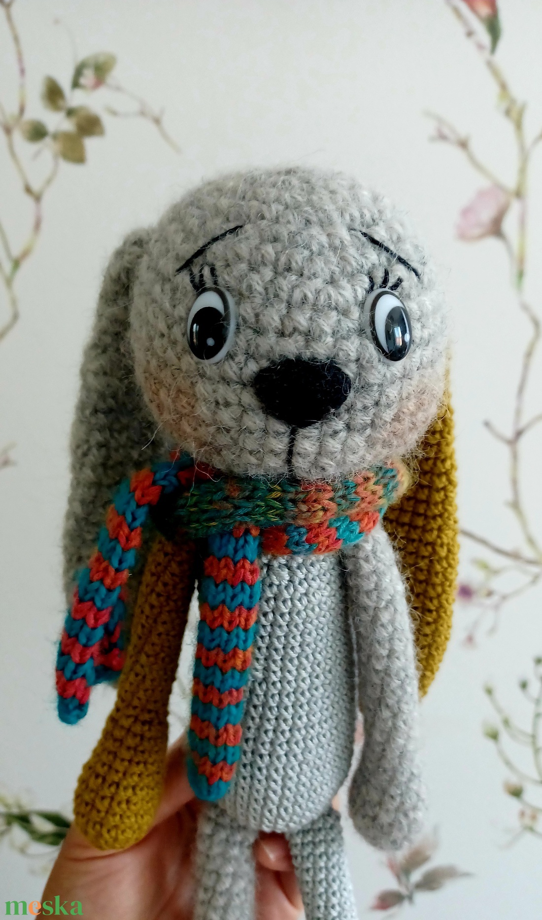 Nagy amigurumi nyuszi sállal - játék & sport - plüssállat & játékfigura - más figura - Meska.hu