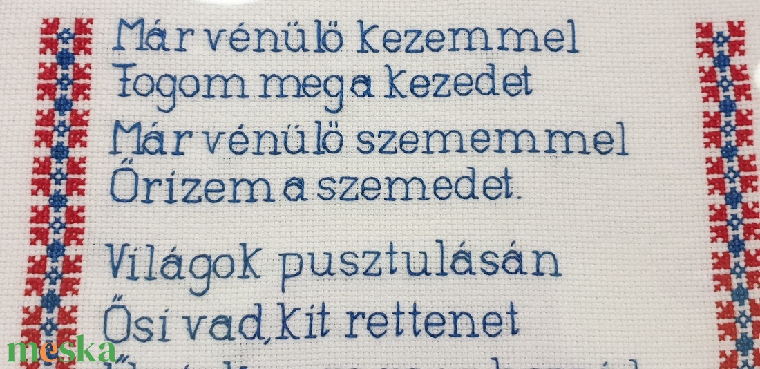 Ady Endre - Őrizem a szemed című verse - kék hímzett kép palóc mintával és kék színű fakerettel - otthon & életmód - dekoráció - fali és függő dekoráció - falra akasztható dekor - Meska.hu