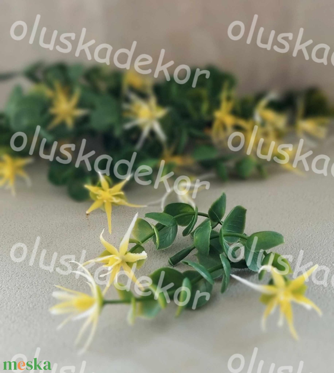 Eukalyptus, eukaliptusz ág levelekkel, virággal, 9cm - kellékek & szerszámok - dekorációs kellékek - egyéb kellékek - Meska.hu