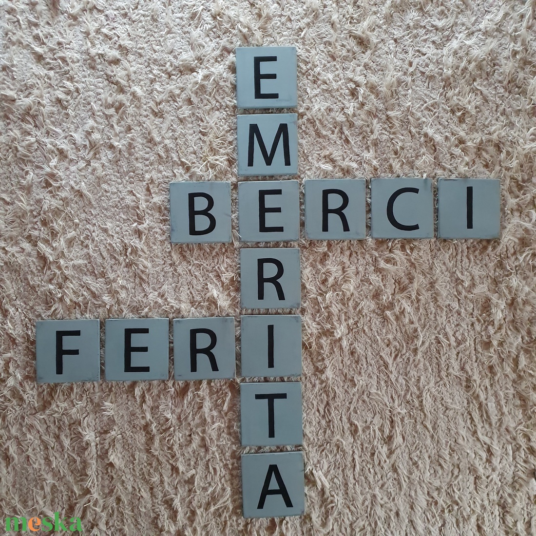 Scrabble betűk - otthon & életmód - dekoráció - fali és függő dekoráció - falra akasztható dekor - Meska.hu