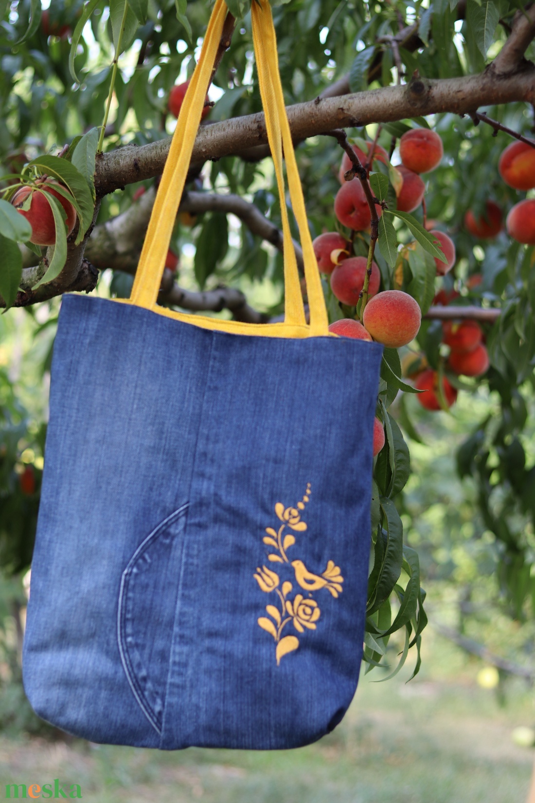 Hímzett újrahasznosított farmertáska, szatyor, bevásárlótáska - táska & tok - bevásárlás & shopper táska - shopper, textiltáska, szatyor - Meska.hu