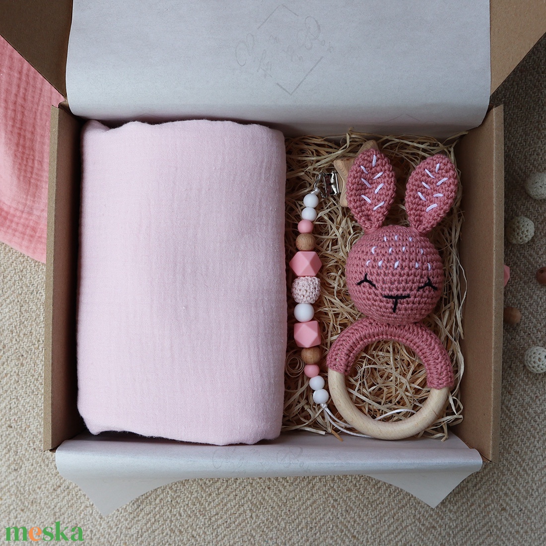 Light Pink Bunny Box - Baba ajándékdoboz / Babaváró ajándék / Babalátogató ajándék - játék & sport - babalátogató ajándékcsomag - Meska.hu