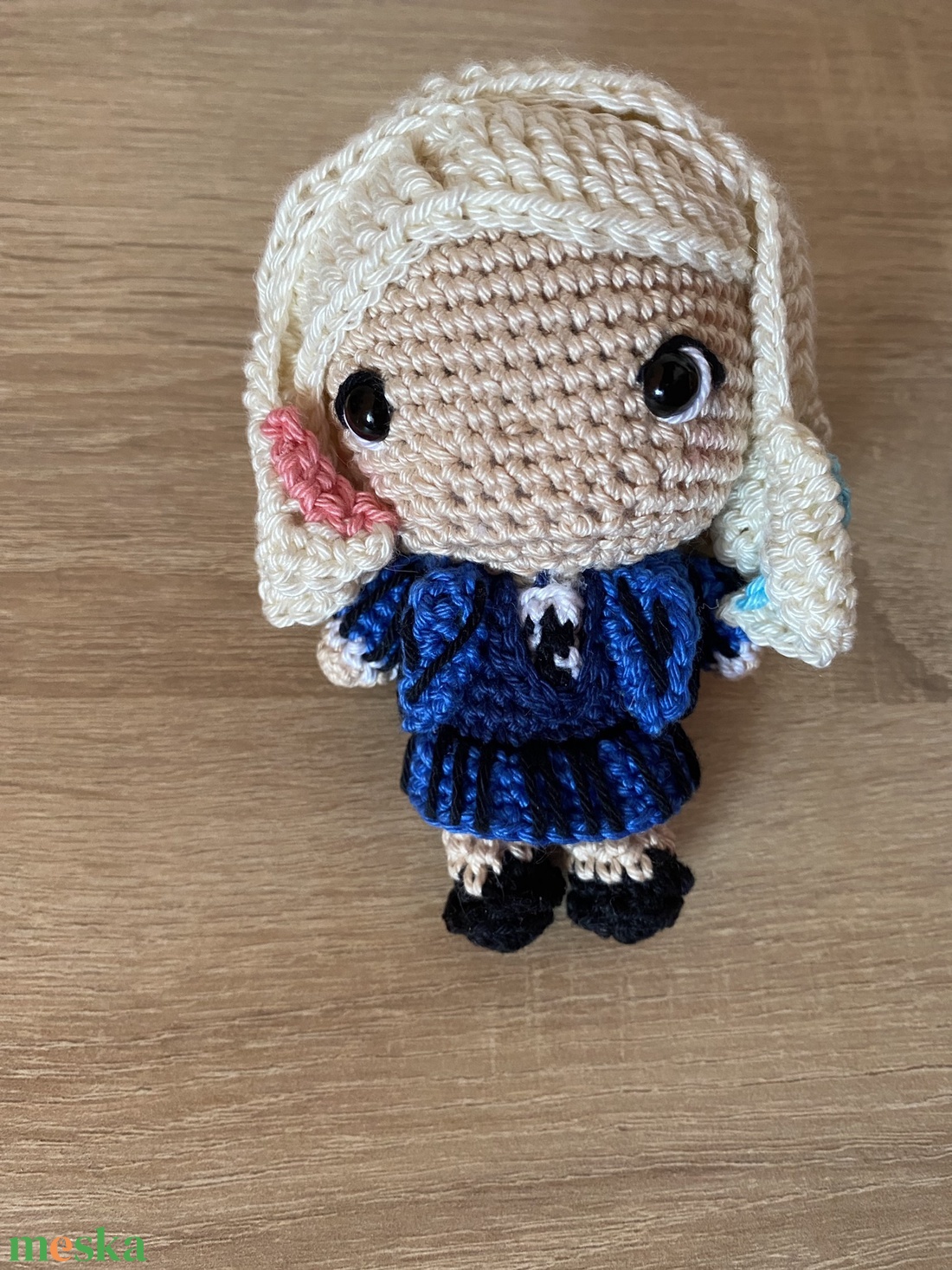 Enid Sinclair horgolt baba amigurumi uniformisban (Messza) - játék & sport - baba & babaház - baba - Meska.hu