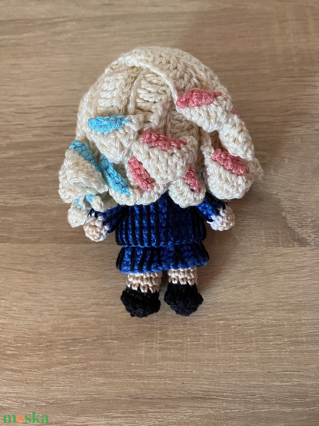 Enid Sinclair horgolt baba amigurumi uniformisban (Messza) - játék & sport - baba & babaház - baba - Meska.hu