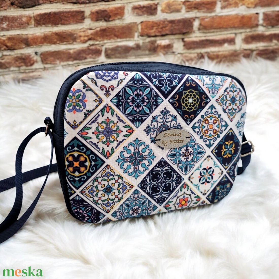 Portugál csempe mintás II női kistáska / Crossbody - táska & tok - kézitáska & válltáska - vállon átvethető táska - Meska.hu