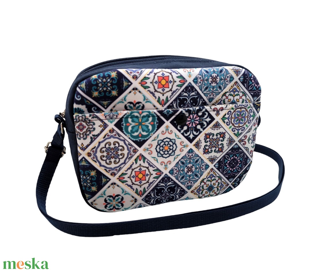 Portugál csempe mintás II női kistáska / Crossbody - táska & tok - kézitáska & válltáska - vállon átvethető táska - Meska.hu