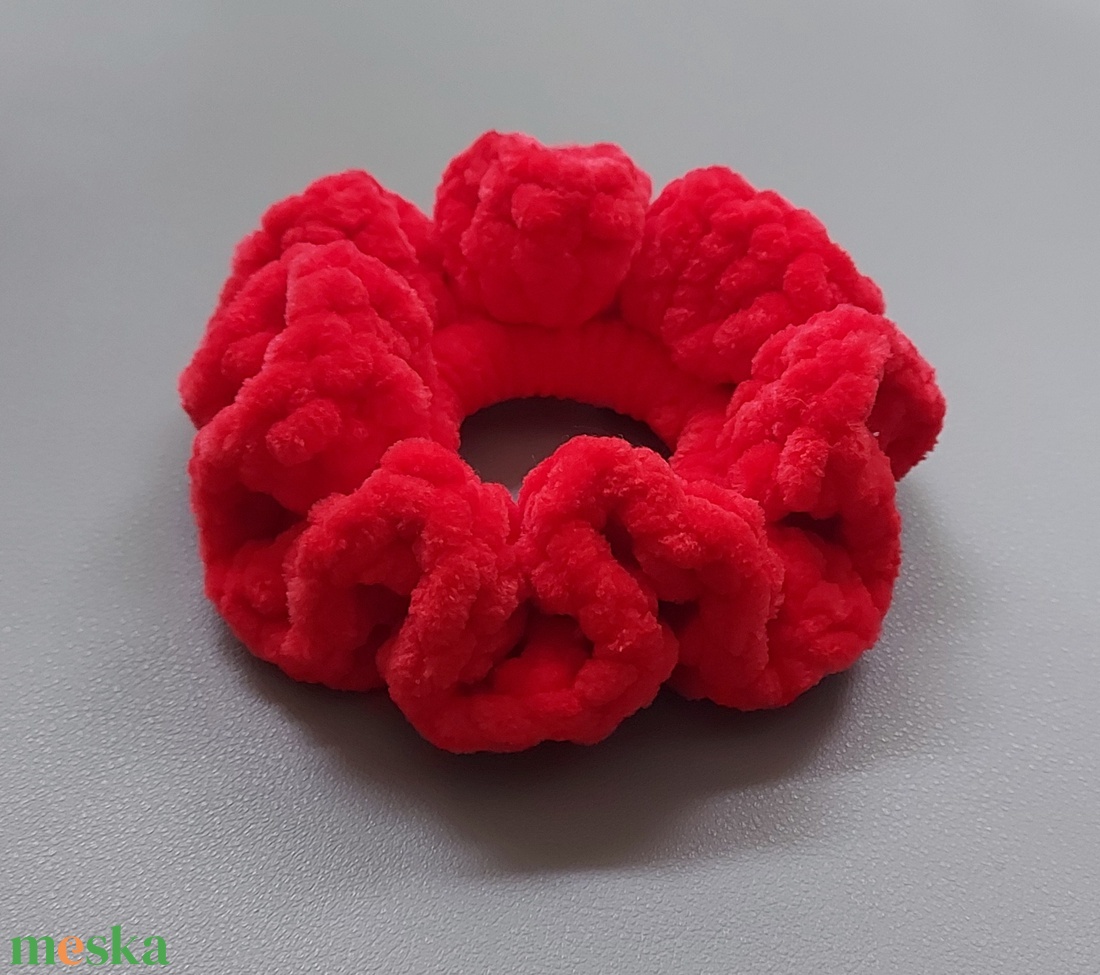 Horgolt hajgumi scrunchie - ruha & divat - hajdísz & hajcsat - hajgumi - Meska.hu