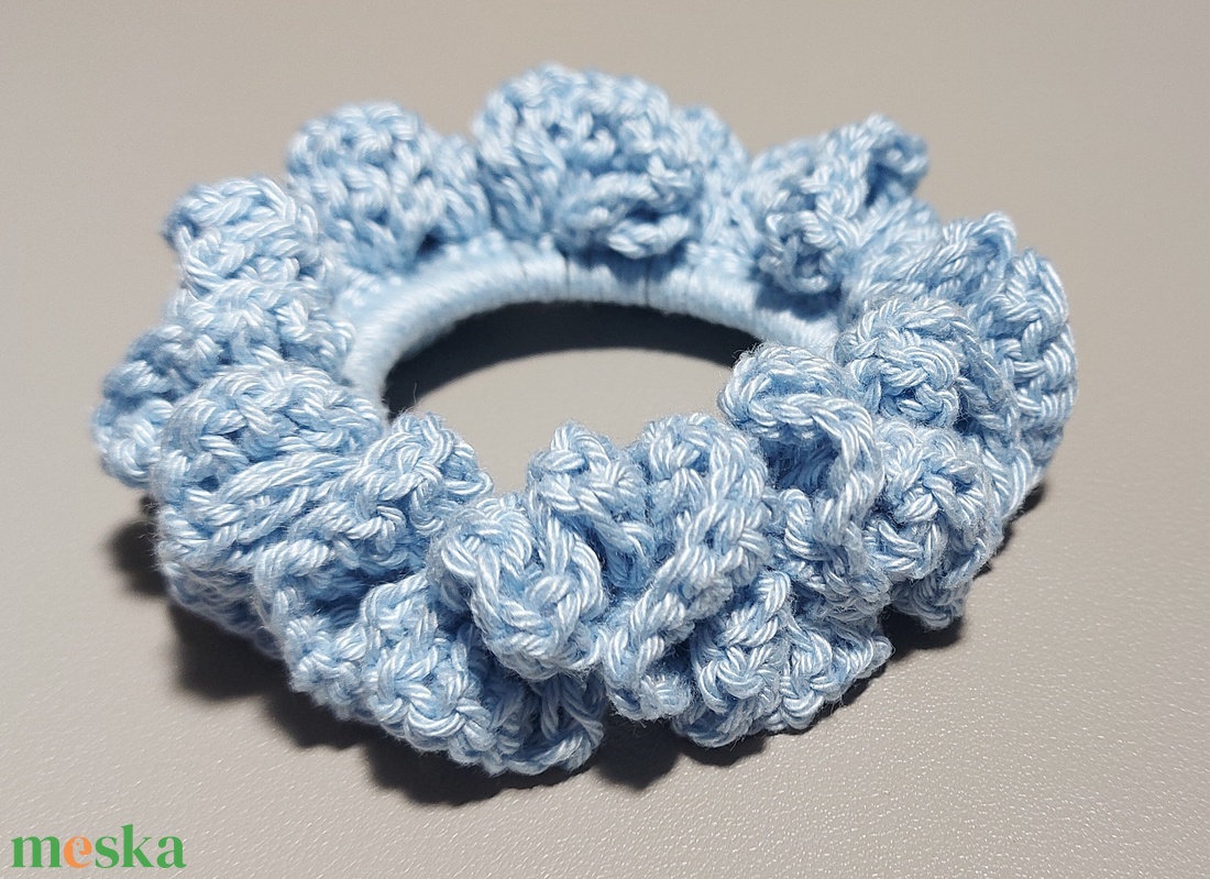 Horgolt hajgumi scrunchie - ruha & divat - hajdísz & hajcsat - hajgumi - Meska.hu