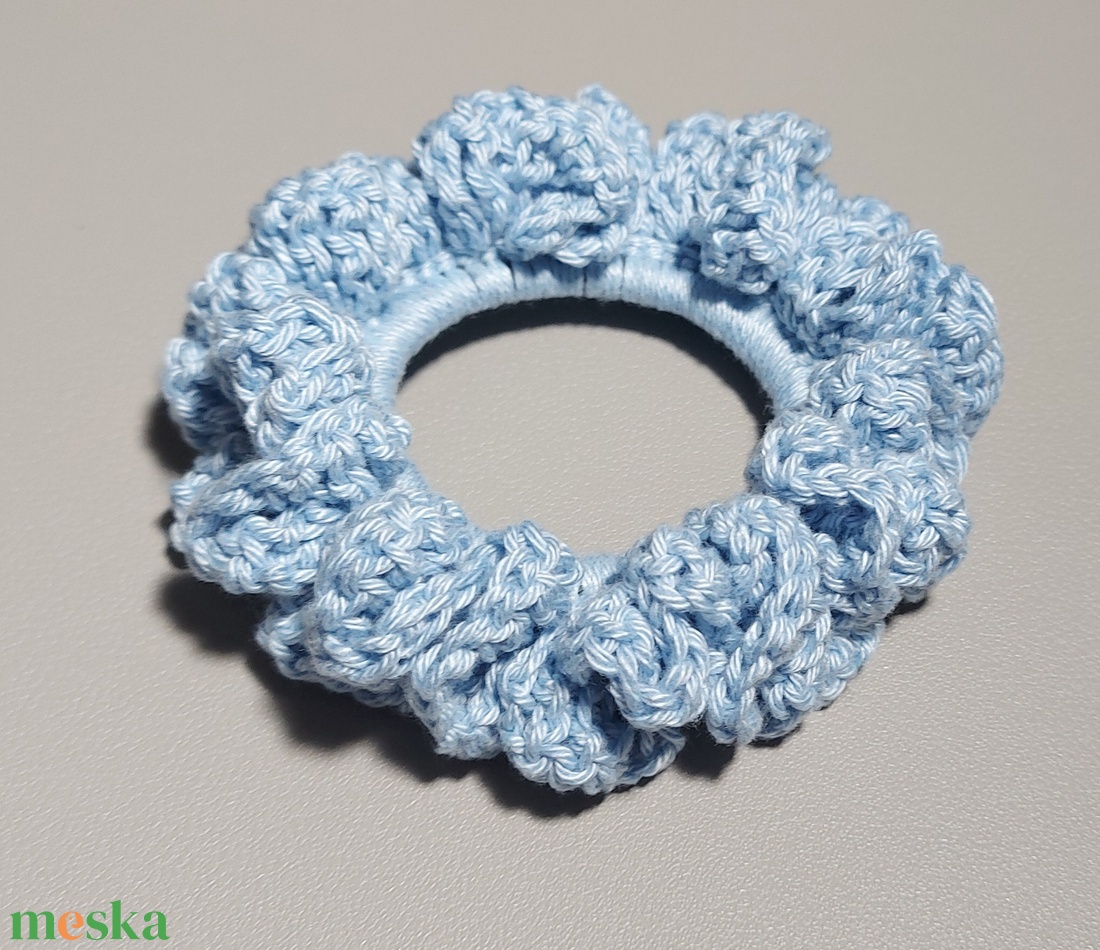 Horgolt hajgumi scrunchie - ruha & divat - hajdísz & hajcsat - hajgumi - Meska.hu