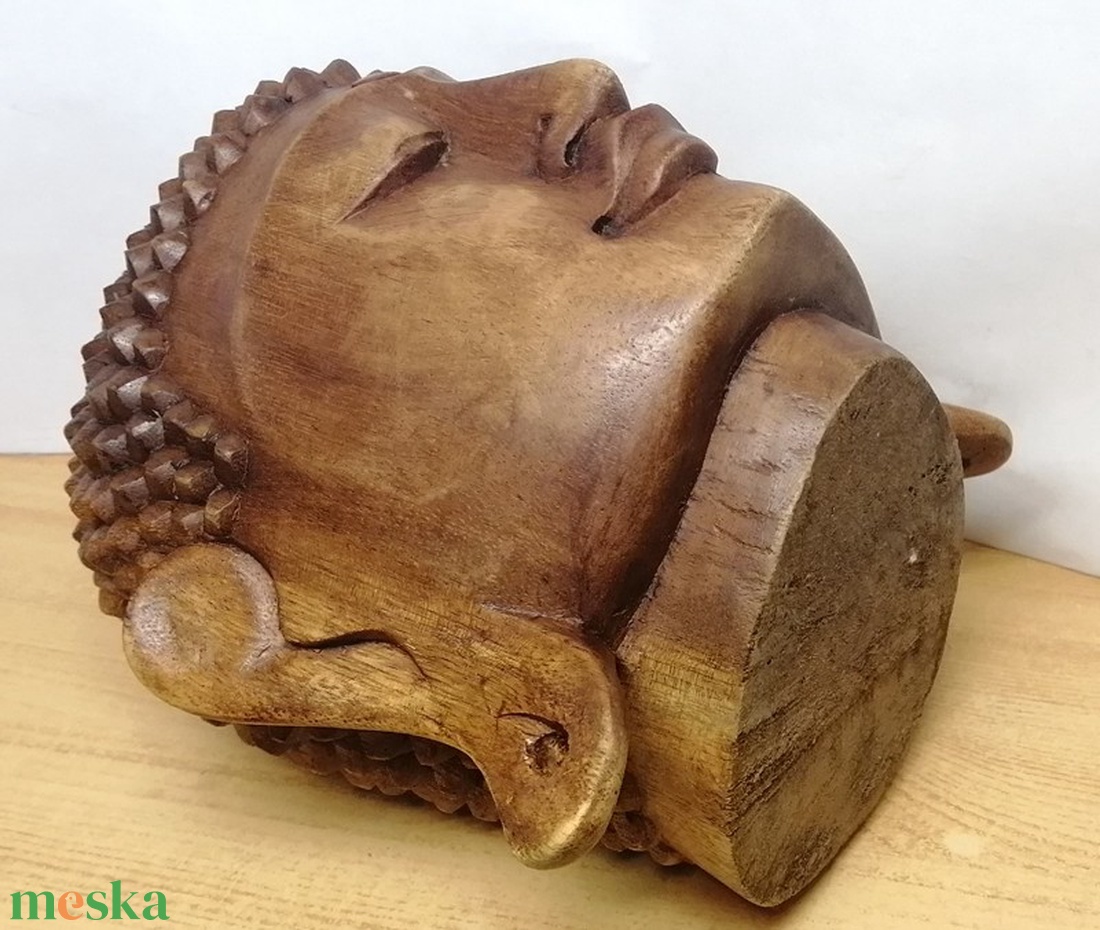 Buddha faragott természetes keményfa szobor Indonéziából. 21cm. - művészet - szobor - fa - Meska.hu