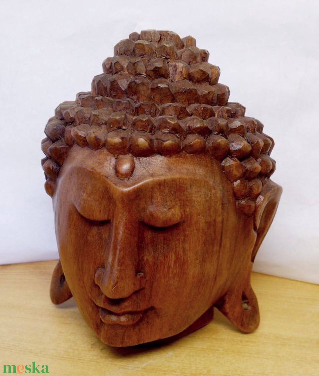 Meditáló Buddha Indonéz természetes keményfa szobor egzotikus ritkaság. 16cm. - művészet - szobor - fa - Meska.hu