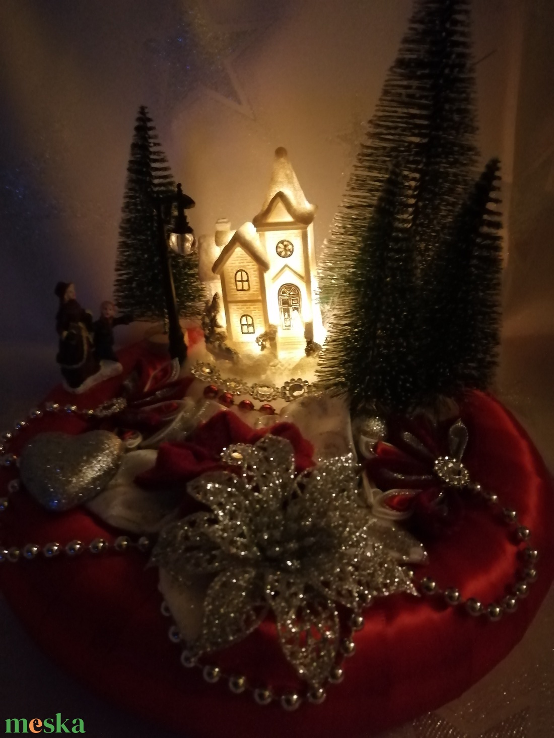 Piros Karácsonyi asztaldísz világító házikóval - karácsony - adventi díszek - adventi asztaldísz - Meska.hu