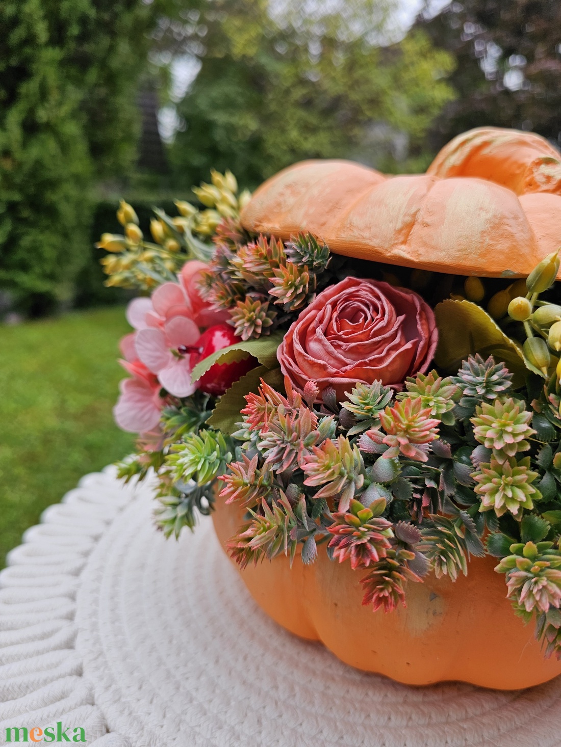 Nagy méretű narancs beton tök dekoráció - otthon & életmód - dekoráció - halloween - halloweeni tök és lámpás - Meska.hu