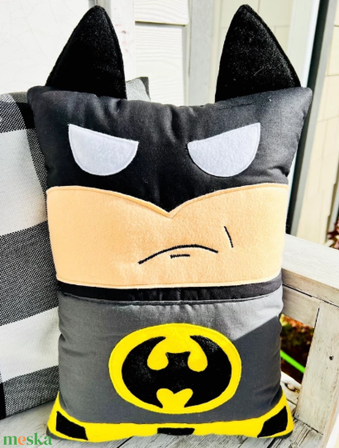 Batman párna - otthon & életmód - lakástextil - párna & párnahuzat - Meska.hu