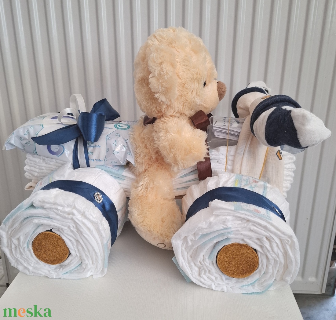 Mackó Quad   autó pelenkatorta, 2-5 kg pelenkatorony, babaváró csomag - játék & sport - babalátogató ajándékcsomag - Meska.hu