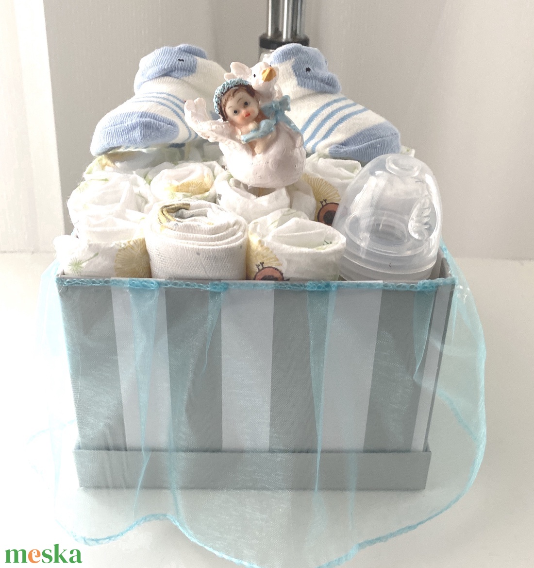 Baba box,  pelenkatorta 2-5 kg, pelenka doboz, babaváró csomag - játék & sport - babalátogató ajándékcsomag - Meska.hu