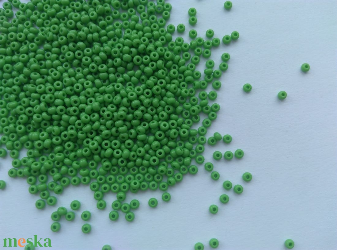 Cseh kásagyöngy - 10/0 méret - 25 gramm / csomag - zöld - kellékek & szerszámok - gyöngy, ékszerkellék - kásagyöngy - Meska.hu
