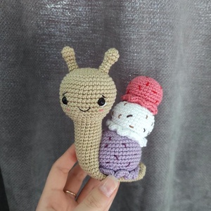 Fagylaltcsiga amigurumi - Meska.hu