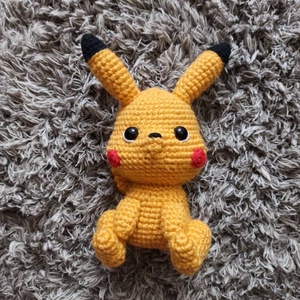 Horgolt Pikachu, Karácsony, Karácsonyi lakásdekoráció, Karácsonyi manók, figurák, Horgolás, MESKA