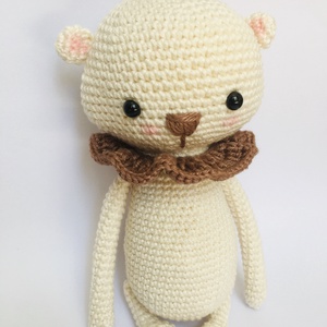 Horgolt fehér maci gallérral - Kedves mackó játék - Amigurumi maci figura - játék & sport - plüssállat & játékfigura - maci - Meska.hu