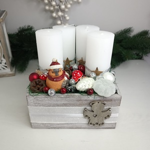 Szürkés,madárkás adventi box, Karácsony, Adventi díszek, Adventi koszorú, , 16x16 cm-es fadobozt töltöttem termésekkel, üveggömbökkel, figurákkal.

Személyesen átvehető a 17.k..., MESKA